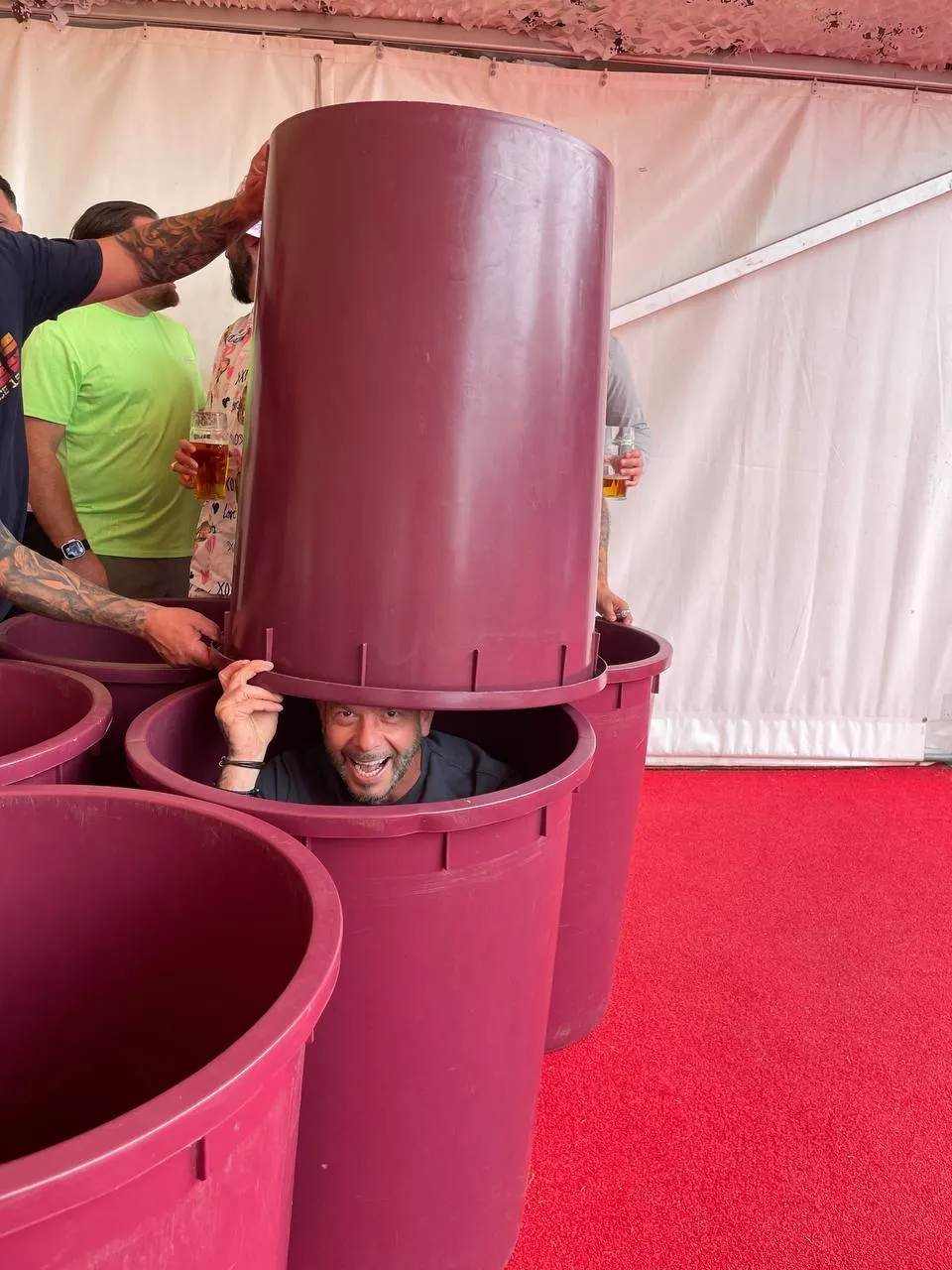 Giant Beer Pong Unlimited Beer / Low Budget